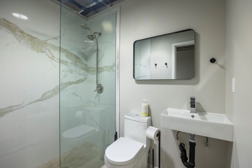 More Photos Of 1340 Imperial Beach Blvd, Imperial Beach Office For Lease