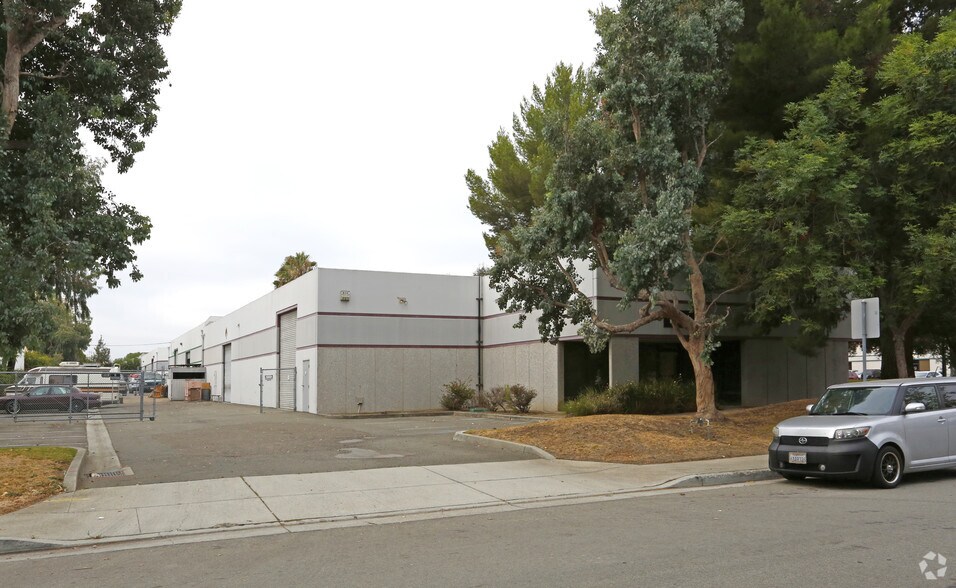 More Photos Of 2170 Oakland Rd, San Jose Light Manufacturing For Lease