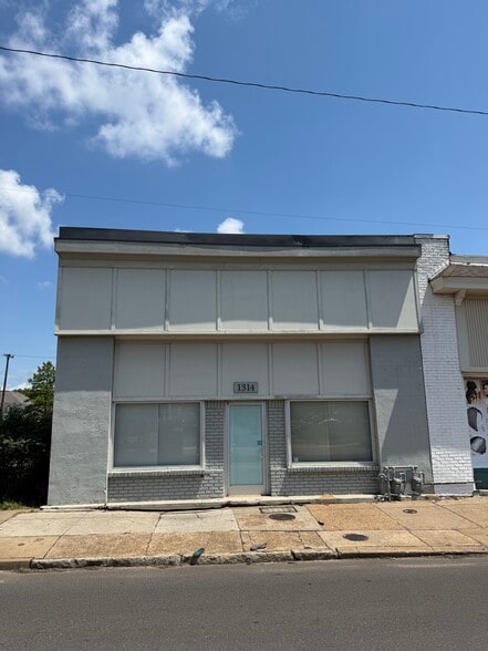 More Photos Of 1314 Madison Ave, Memphis Storefront For Sale