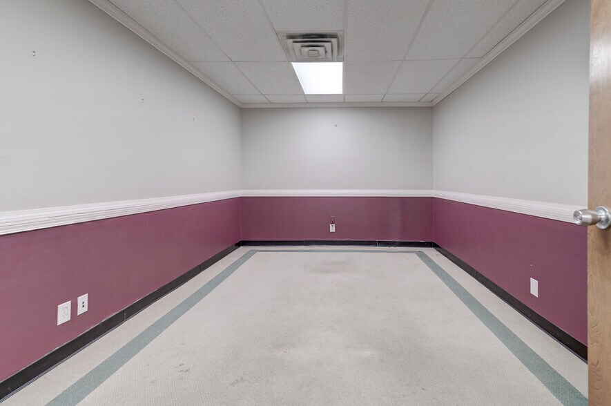 More Photos Of 3100 S Elm Pl, Broken Arrow Medical For Lease