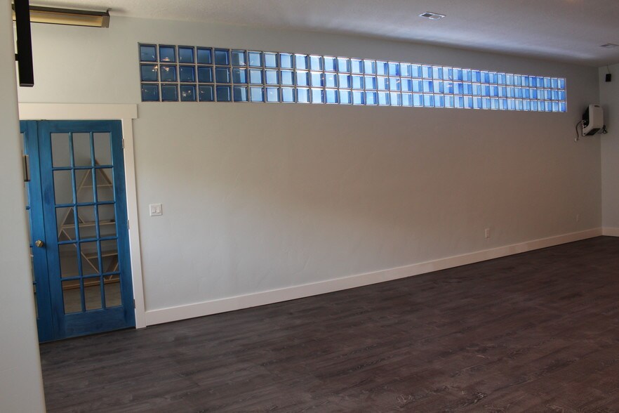 More Photos Of 400-448 N Freedom Blvd, Provo Storefront Retail Office For Lease
