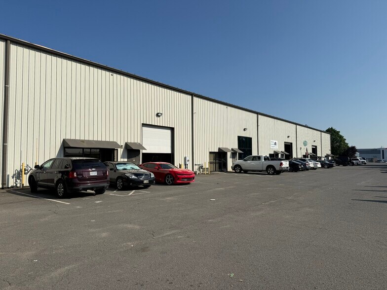 More Photos Of 44819 Acacia Ln, Sterling Warehouse For Sale