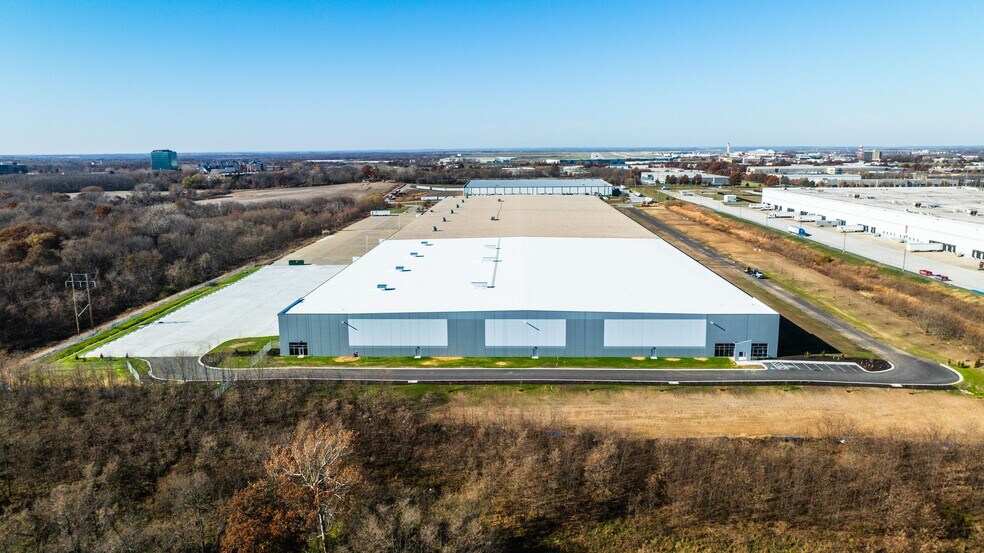 More Photos Of 7501 NW 106th Ter, Kansas City Distribution For Lease