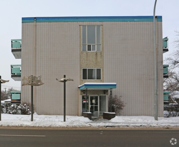 More Photos Of 8516 99th St NW, Edmonton Apartments For Sale