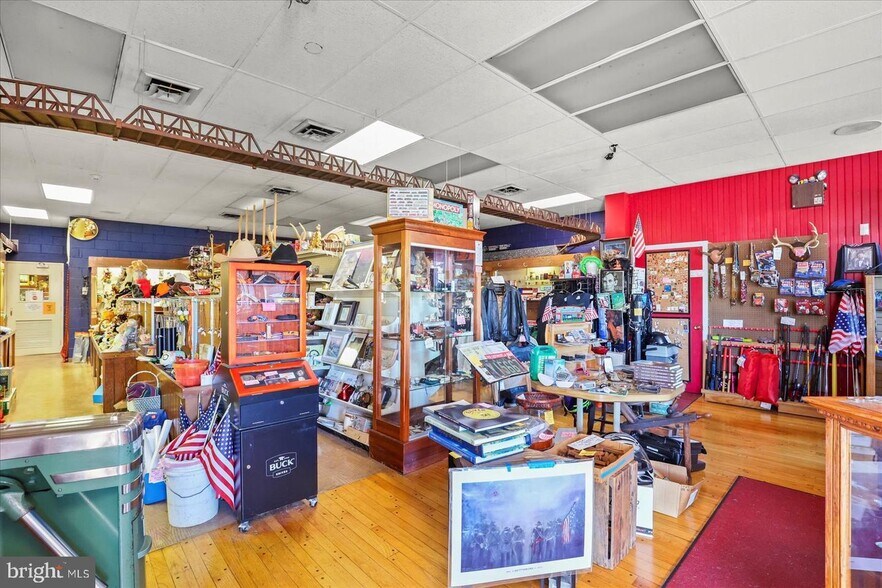 More Photos Of 425 Steinwehr Ave, Gettysburg Storefront Retail Office For Sale