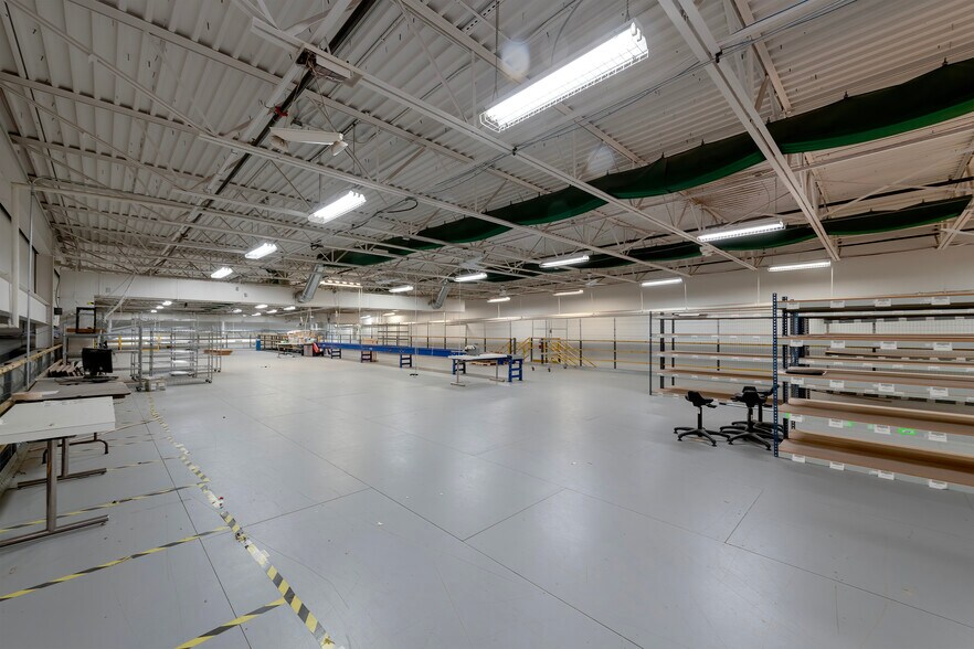 More Photos Of 1551 Corporate Dr, Irving Warehouse For Lease