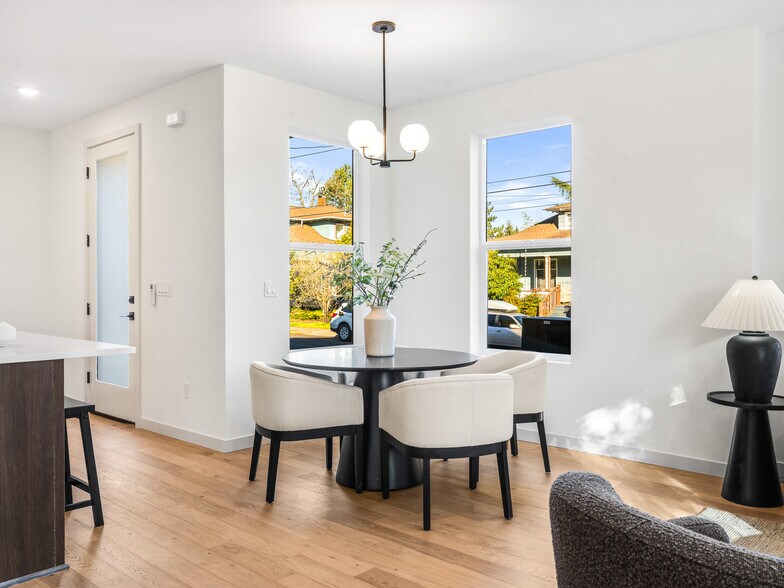 More Photos Of 7468 Tolman St, Portland Multifamily For Sale