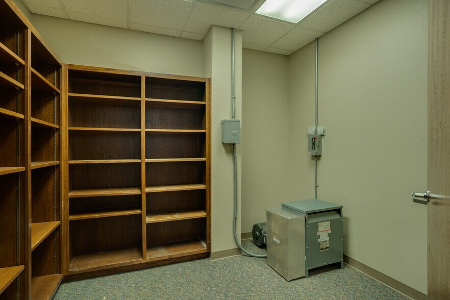 More Photos Of 2618 Old Iowa Park Rd, Wichita Falls Bank For Sale