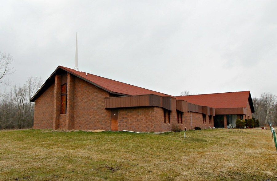Primary Photo Of 5165 M L King Ave, Flint Religious Facility For Sale