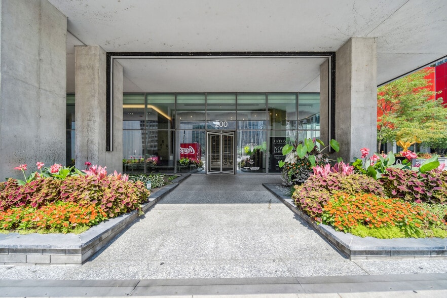 More Photos Of 200 E Illinois St, Chicago Apartments For Sale