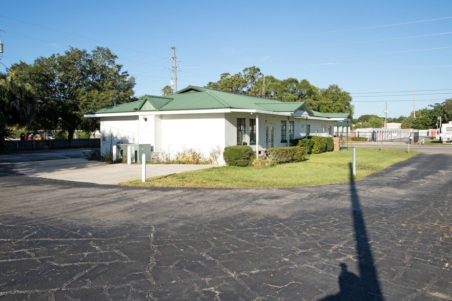 More Photos Of 33202 County Road 473, Leesburg Freestanding For Lease