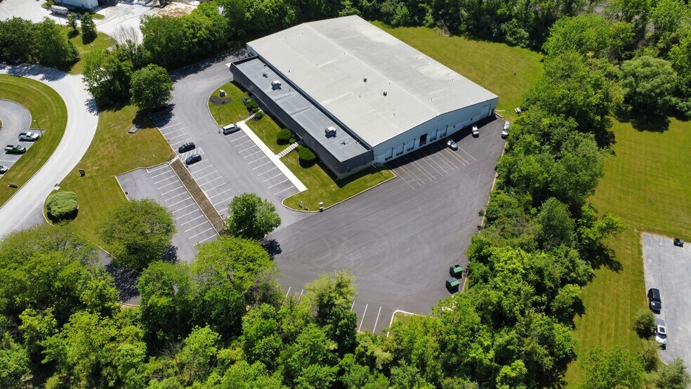 More Photos Of 608-612 Jeffers Cir, Exton Warehouse For Lease