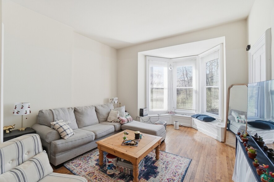 More Photos Of 112-122 E McMillan St, Cincinnati Apartments For Sale