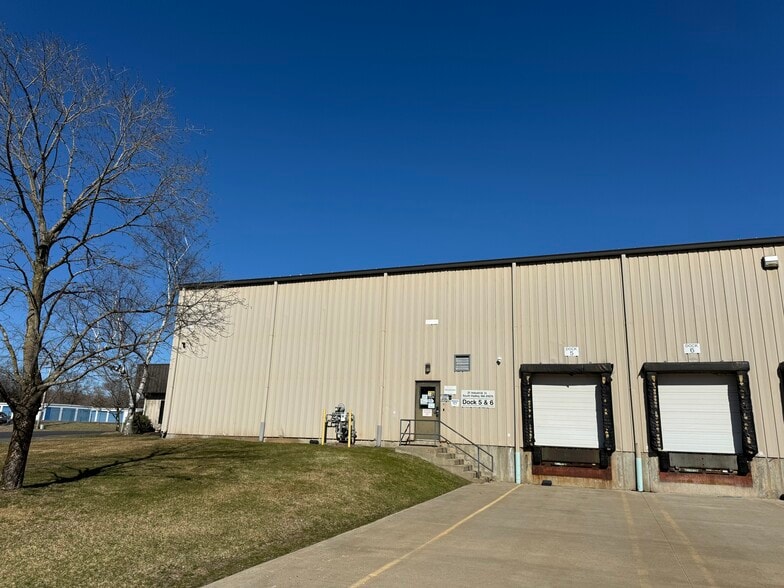 More Photos Of 21 Industrial Dr, South Hadley Manufacturing For Lease