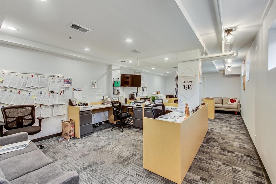 More Photos Of 324 W Touhy Ave, Park Ridge Office For Lease