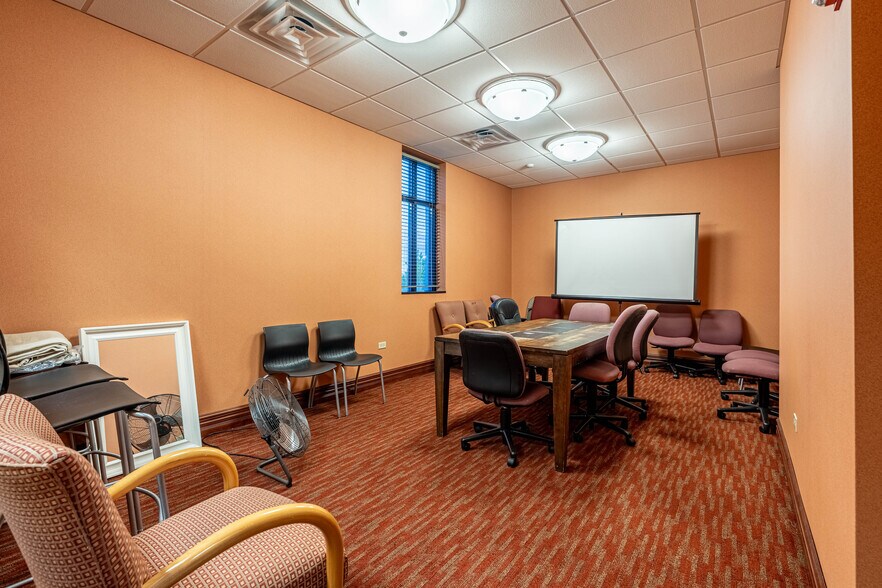 More Photos Of 16105 S La Grange Rd, Orland Park Medical For Lease