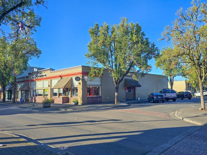 More Photos Of 129-137 N Main Ave, Gresham Restaurant For Sale