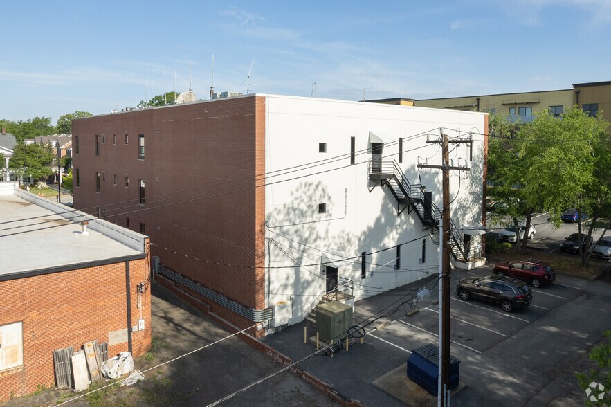 More Photos Of 620 N Main St, Greenville Office Residential For Lease