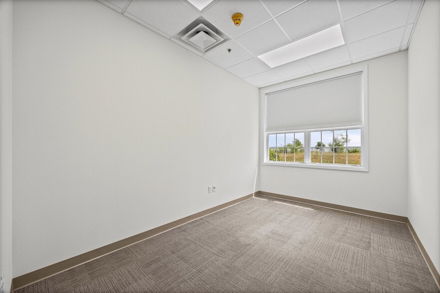 More Photos Of 70 Elizabeth Blackwell St, Geneva Office For Lease