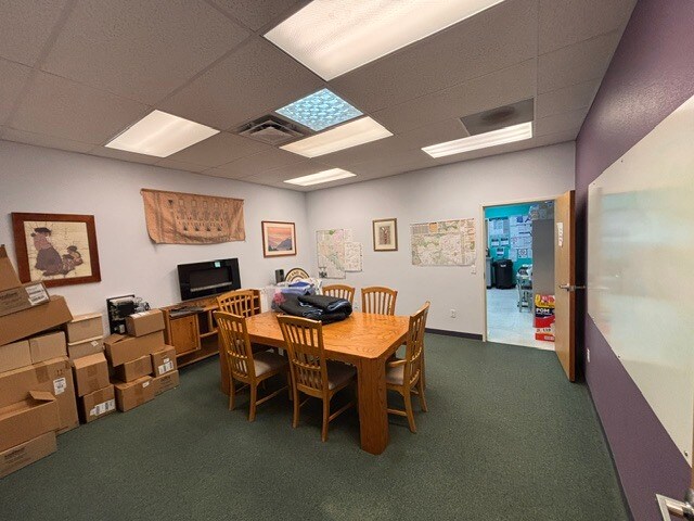 More Photos Of 452 N Switzer Canyon Dr, Flagstaff Showroom For Lease