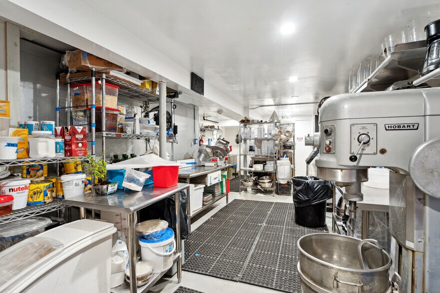 More Photos Of 50-69 Main St, Westhampton Beach Storefront Retail Office For Lease