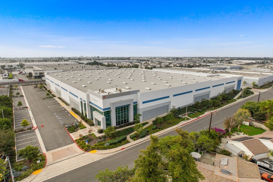 More Photos Of 1500 E Walnut Ave, Fullerton Manufacturing For Lease