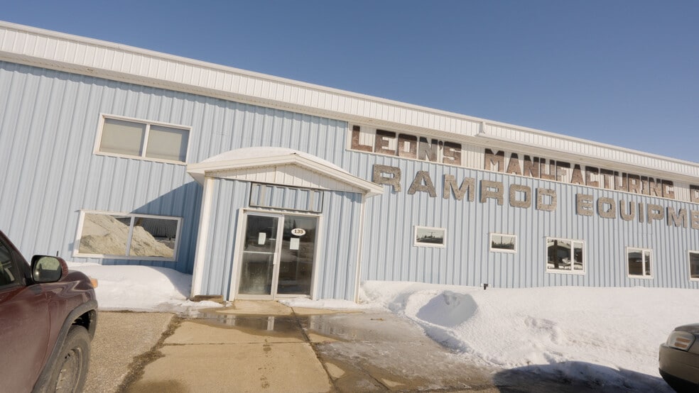 More Photos Of 135 York Street E St, Yorkton Warehouse For Sale