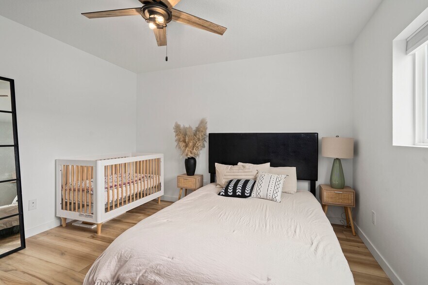 More Photos Of 1013 Peach Rd, Winlock Apartments For Sale