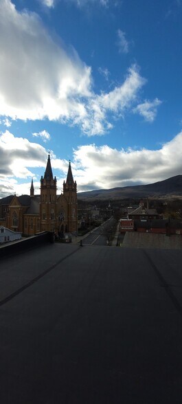 More Photos Of 8-10 E Hoosac St, Adams Restaurant For Lease