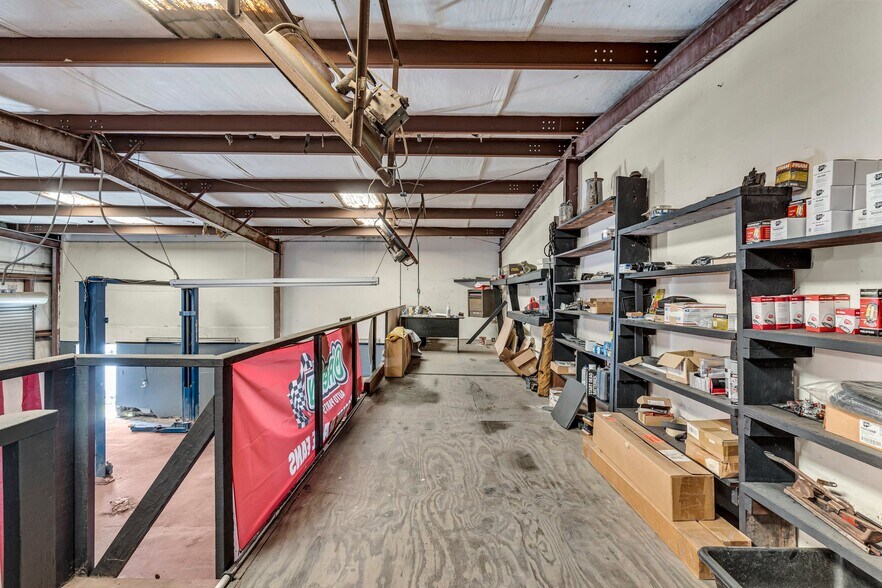 More Photos Of 3601 Hospital St, Pascagoula Auto Repair For Sale