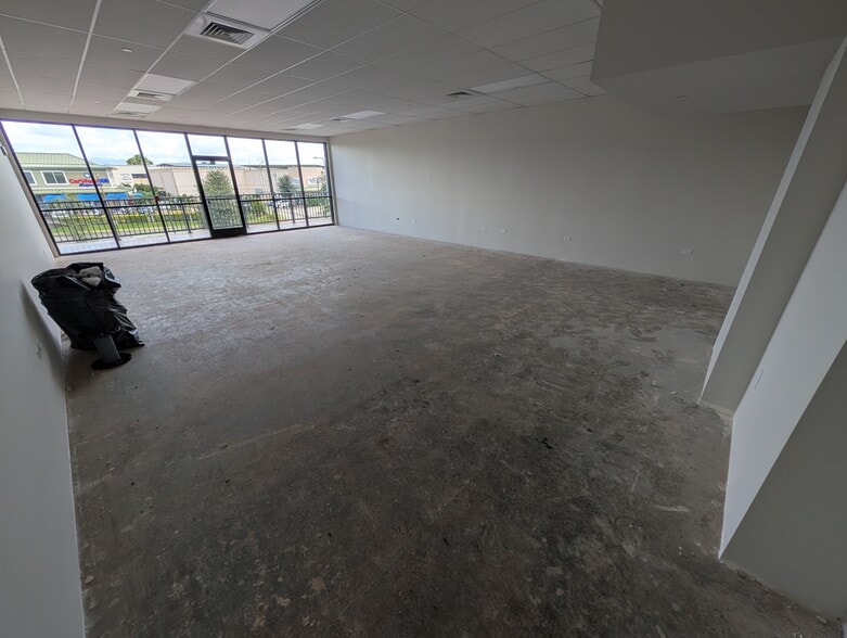 More Photos Of 94-1144 Ka Uka Blvd, Waipahu General Retail For Lease