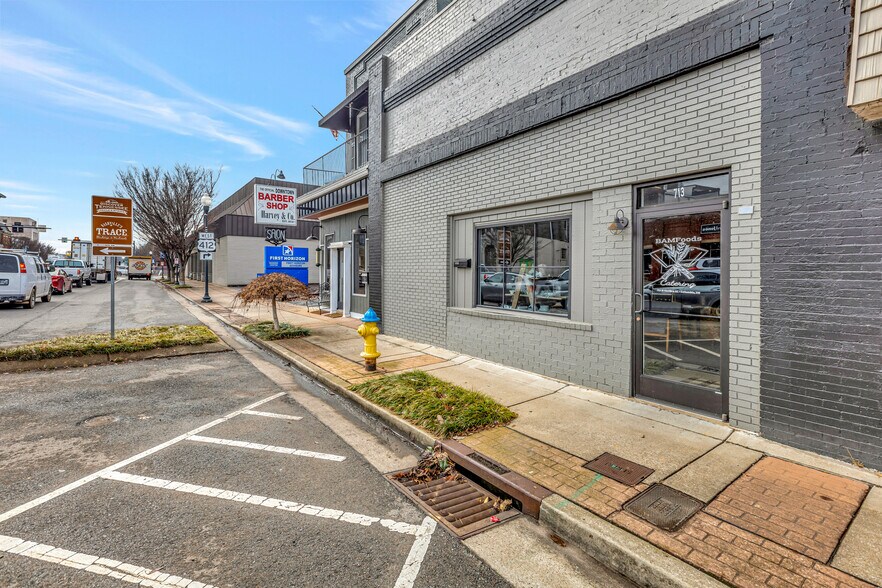 More Photos Of 713 N Garden St, Columbia Storefront Retail Office For Lease