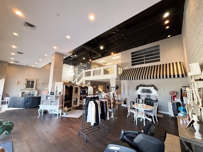 More Photos Of 3060 S Fremont Ave, Springfield General Retail For Sale