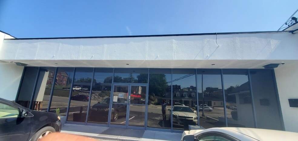 More Photos Of 869 Walnut St, Macon-Bibb Office For Sale