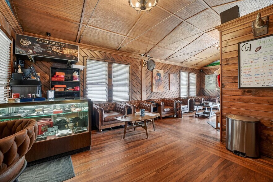 More Photos Of 314 Flagler Ave, New Smyrna Beach Storefront For Sale