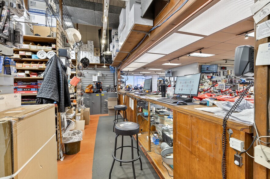 More Photos Of 2350 Dairy Rd, Lancaster Auto Dealership For Lease