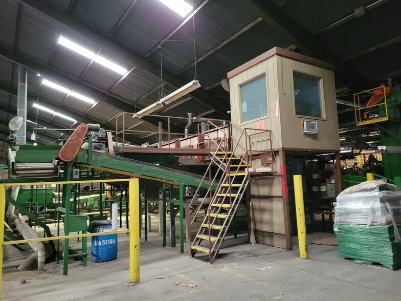 More Photos Of 2198 S Pacific Ave, Yuma Distribution For Lease