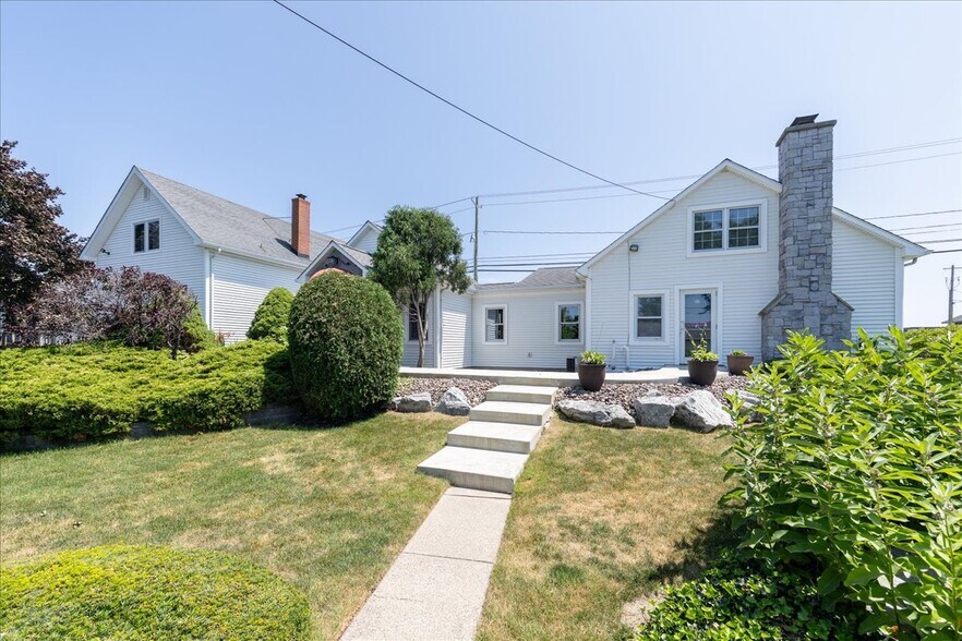 More Photos Of 7158 Transit Rd, Buffalo Freestanding For Sale