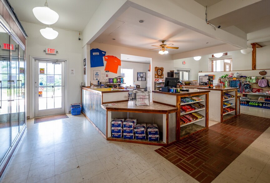 More Photos Of 4634 Highway 185, New Haven Freestanding For Sale