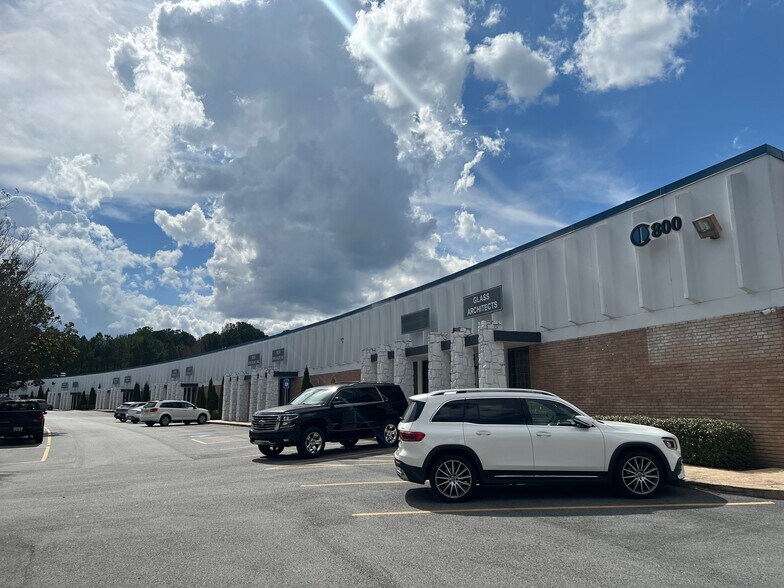 More Photos Of 800 Great Southwest Pky, Atlanta Warehouse For Lease