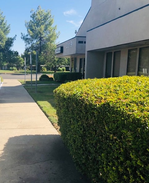 More Photos Of 2111-2119 W March Ln, Stockton Office For Lease
