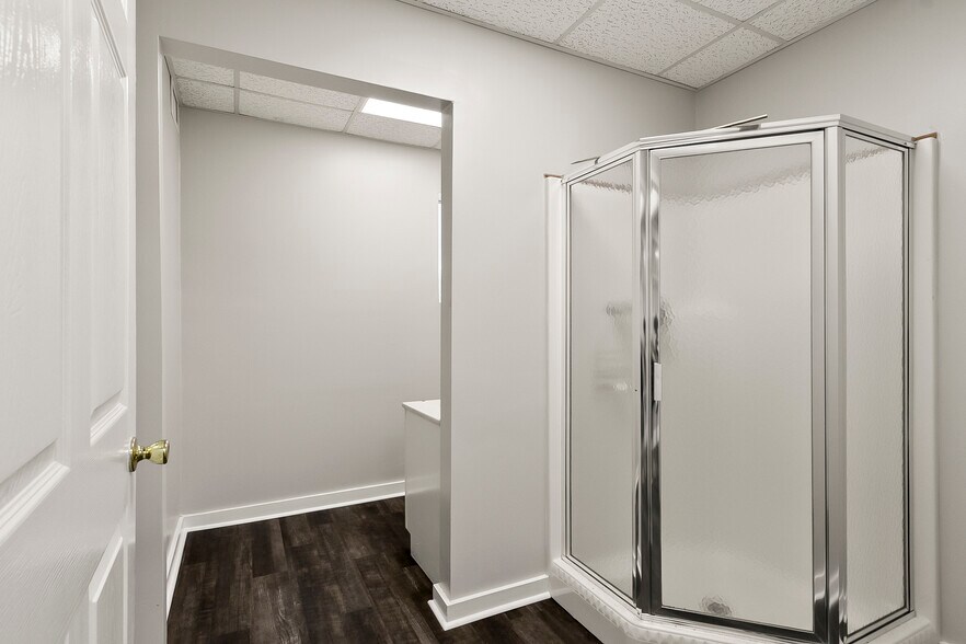 More Photos Of 2300 2nd Ave E, Tuscaloosa Office For Sale