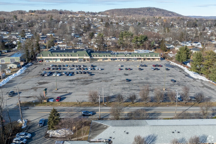 More Photos Of 426-436 Blooming Grove Tpke, New Windsor Township Unknown For Lease