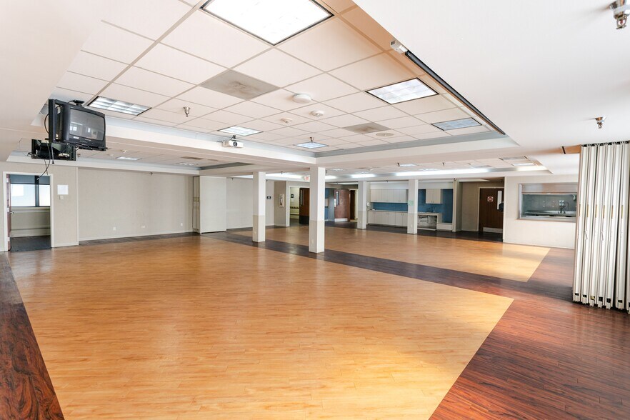 More Photos Of 1528 Post Office St, Galveston Rehabilitation Center For Sale