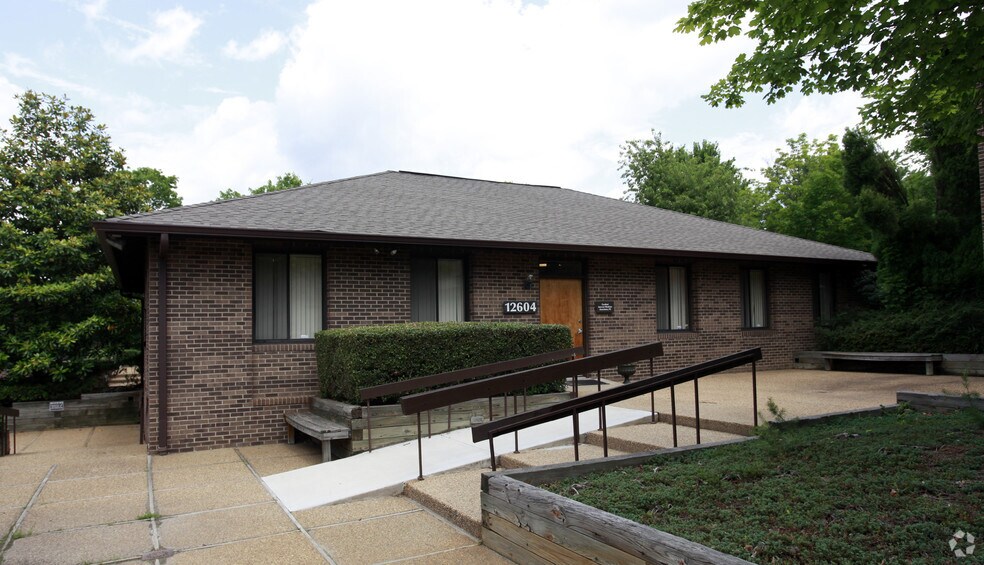 More Photos Of 12604-12606 Lake Ridge Dr, Woodbridge Medical For Sale