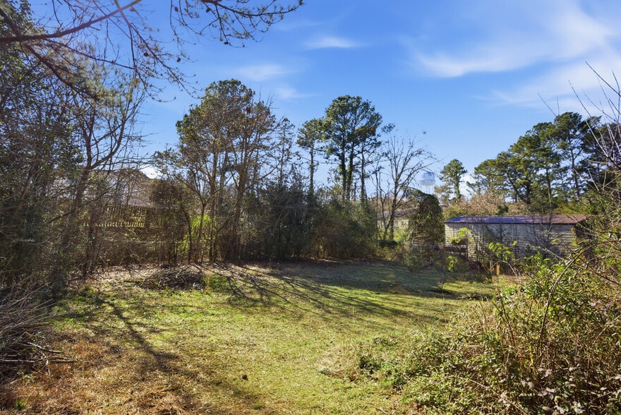 More Photos Of 1728 Old Central Rd, Central Industrial For Sale