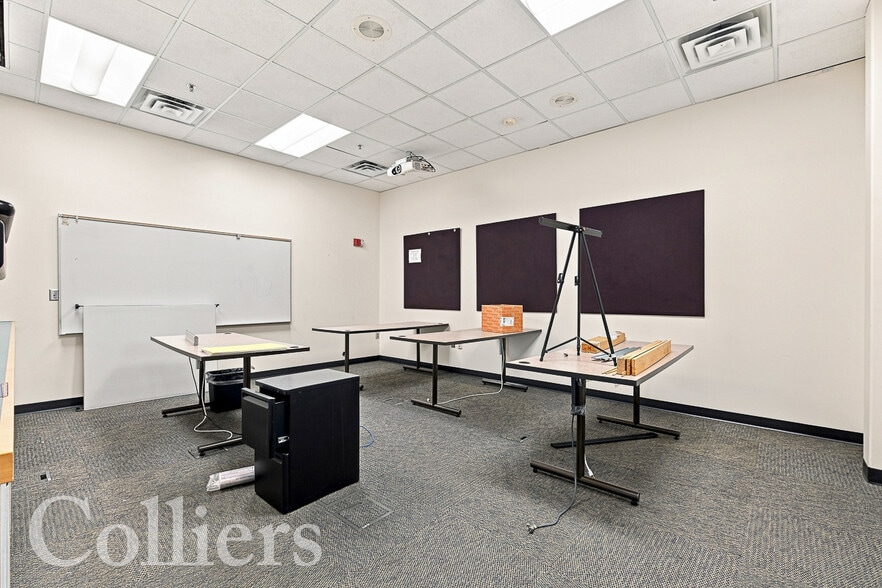 More Photos Of 9415 W Golden Trout St, Boise Office For Sale