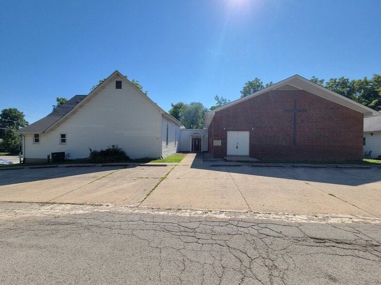 More Photos Of 228 Church St, Winfield Religious Facility For Sale