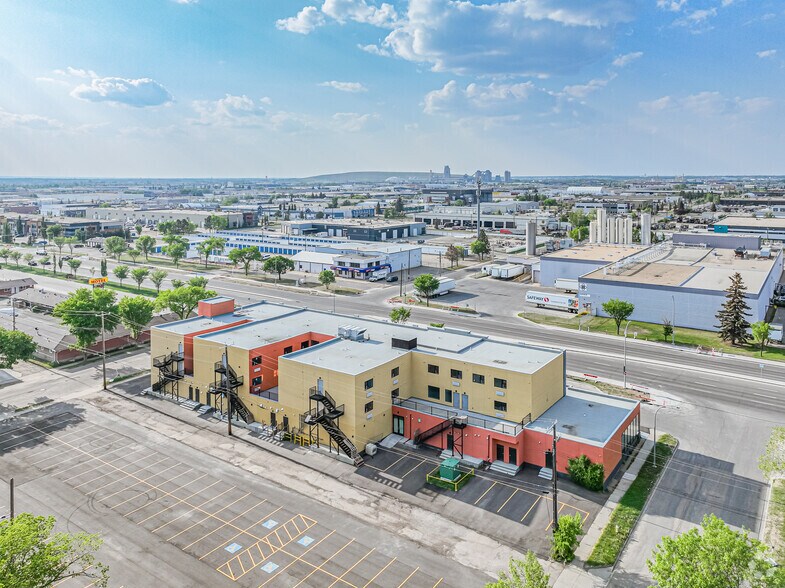 More Photos Of 15025 111 Ave NW, Edmonton General Retail For Lease