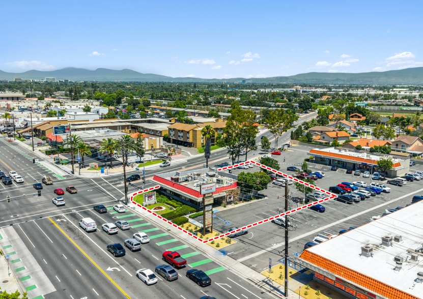 More Photos Of 3001-3041 S Bristol St, Santa Ana Unknown For Lease